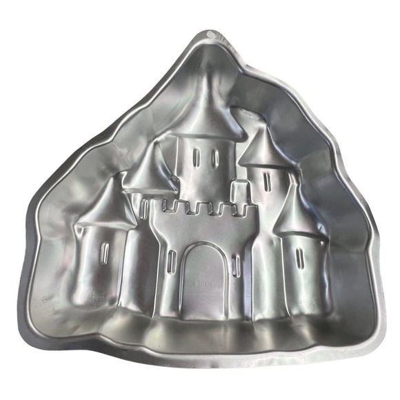 Vintage 1998 Wilton Enchanted Castle Cake Pan Party Birthday #2105-2031 - Picture 2 of 3